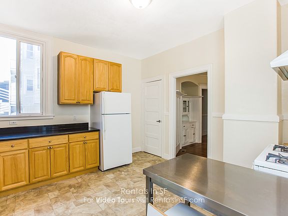 4th image of 1362 Jackson St