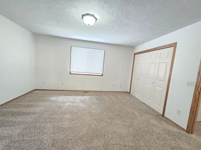 5006 S Baneberry Ave — Photo 16