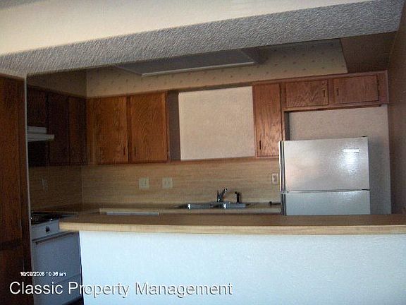 5th image of 406 E Denton Dr APT 33