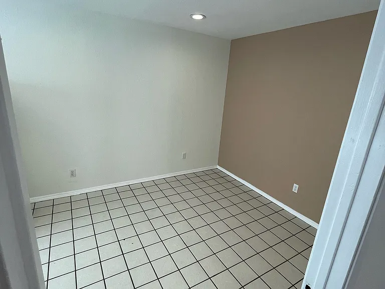 1513 N Catalina St #A — Photo 6