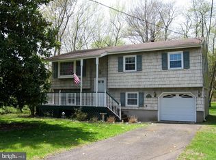 550 Diamond Rd, Jackson, NJ 08527