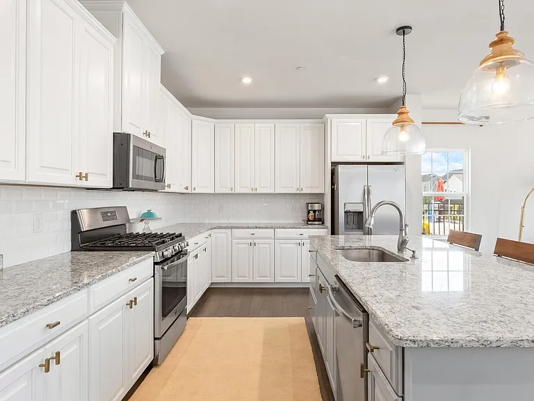 6014 Huntmere Ave — Photo 11