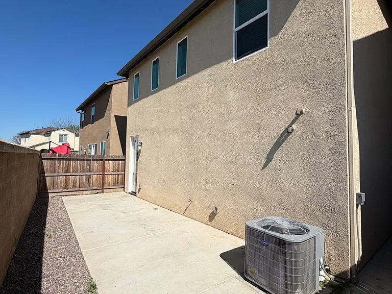 4293 Korbel Ave — Photo 20