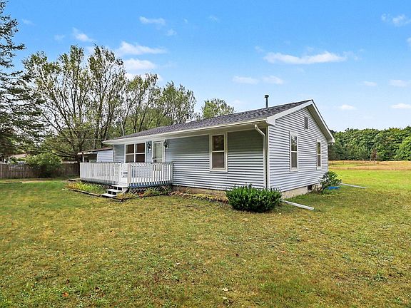 3rd image of 7483 Twin Lake Rd NE