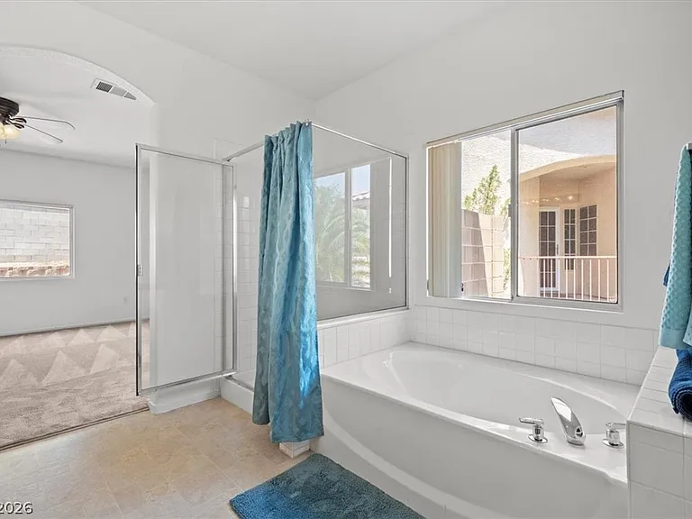 3213 Carbondale St — Photo 19