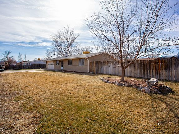 4th image of 469 Meadow Rd