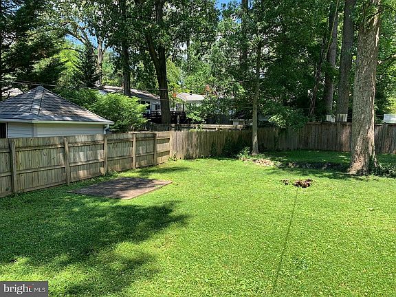 2nd image of 6936 Custis Pkwy