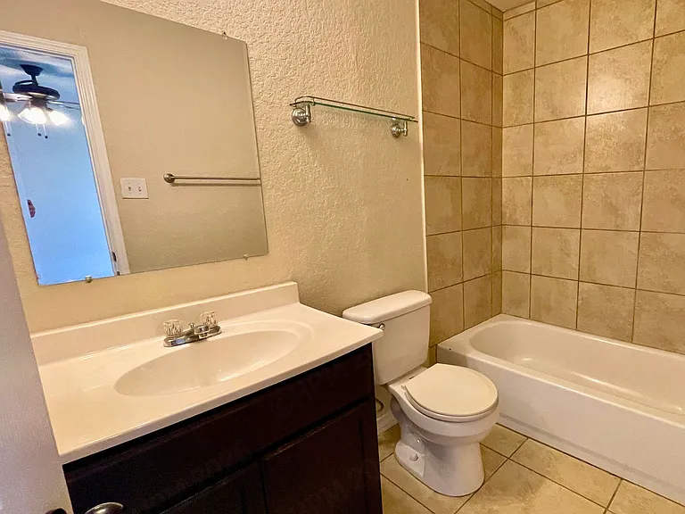 4832 Appleseed Ct — Photo 9