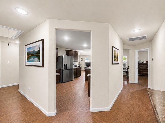 3rd image of 60 Rodeo Crest Dr