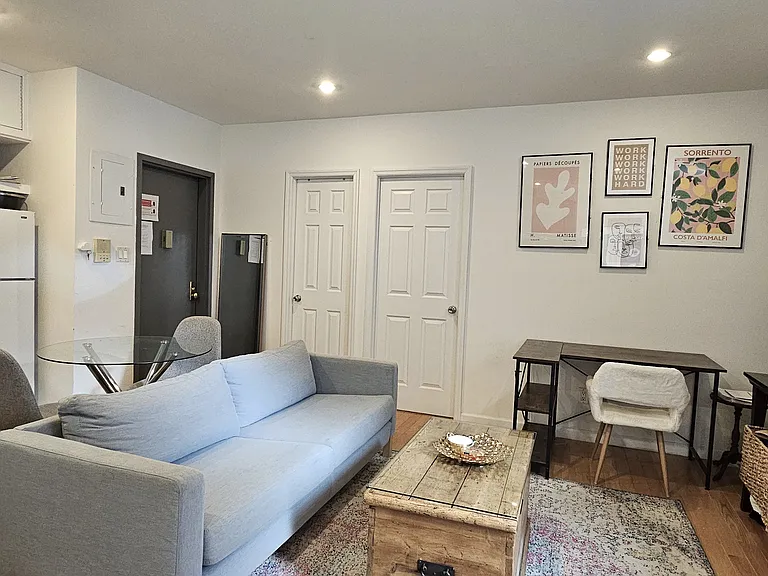 251 E 13th St #2 — Photo 6