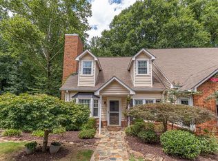 1024 Sasha Ln, Roswell, GA 30075