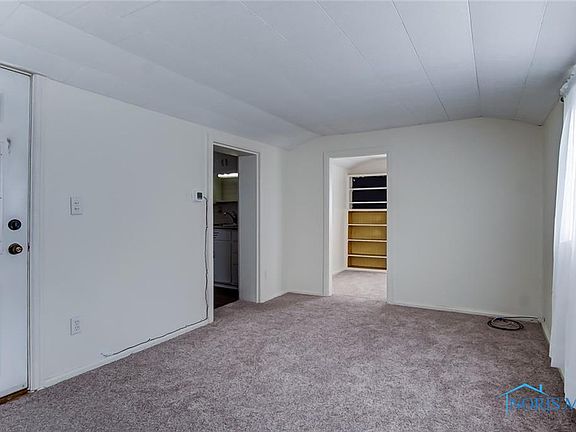 3rd image of 6017 Bonsels Pkwy