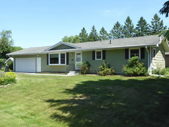 105 Sullivan Ave S, Hinckley, MN 55037