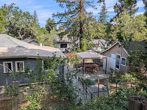 3rd image of 16403 Kennedy Rd