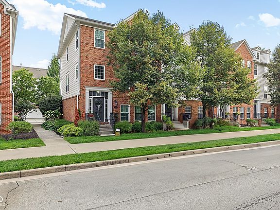 3rd image of 1098 Cavendish Dr