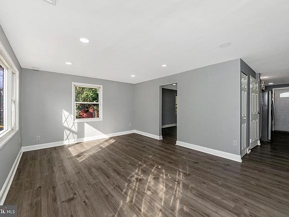 4th image of 7702 Burnside Rd