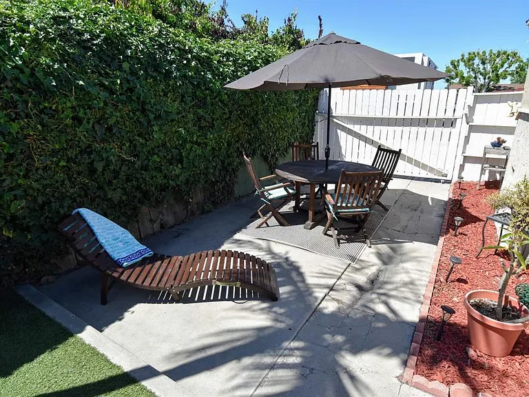 4065 Haines St — Photo 9