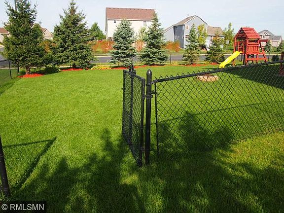 4th image of 1101 Horseshoe Ln SE