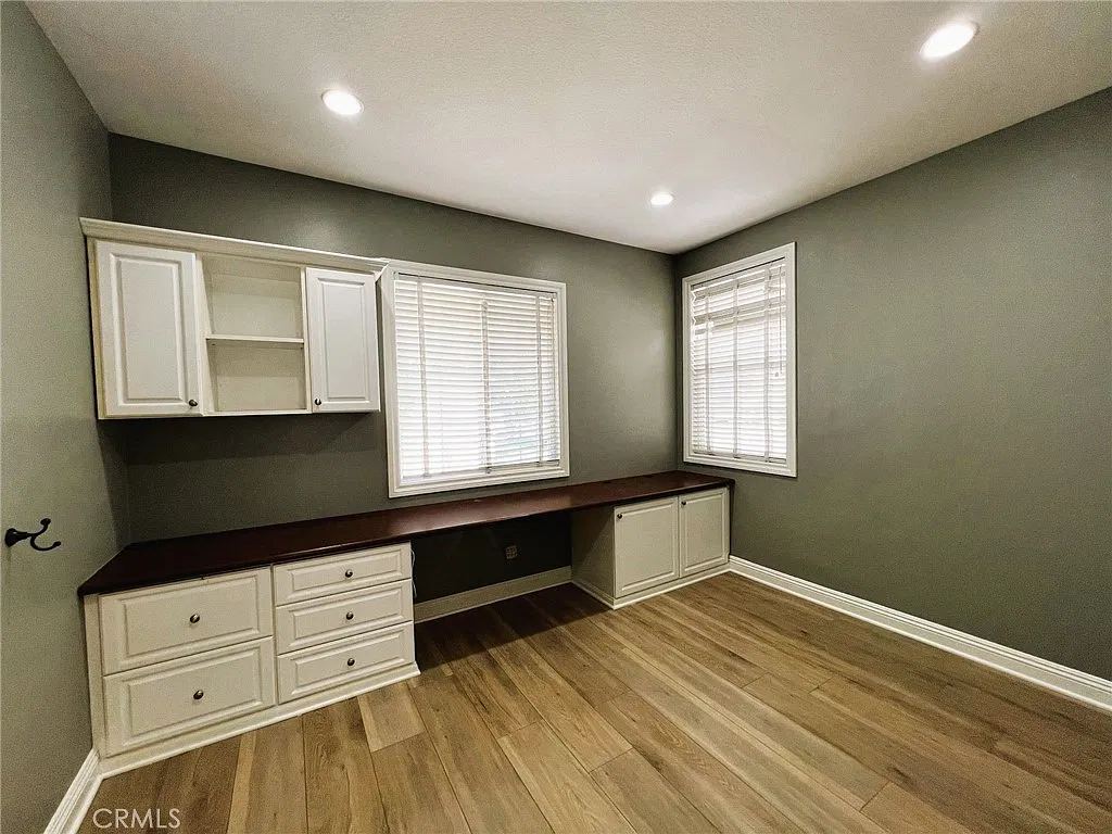 4 bed, 3100 sqft, $7,300 — Photo 2