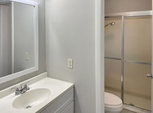 8545 Pebble St, Jacksonville, FL 32221