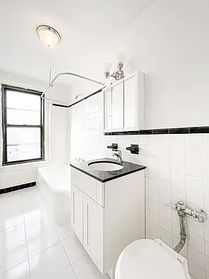 Rented by Urban Real Estate Property Group Inc | media 14