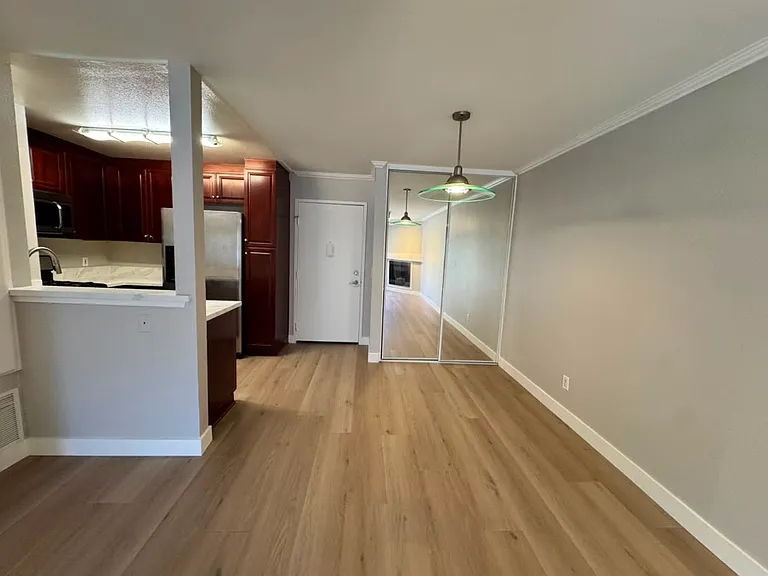 5455 Canoga Ave #103 — Photo 10