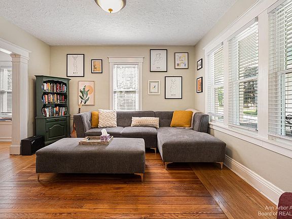 5th image of 504 Poplar St