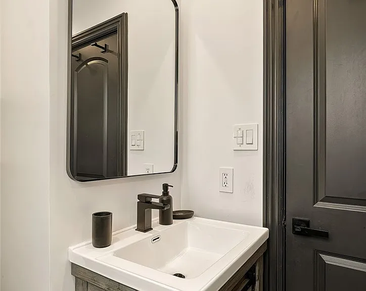 5330 Natick Ave — Photo 38
