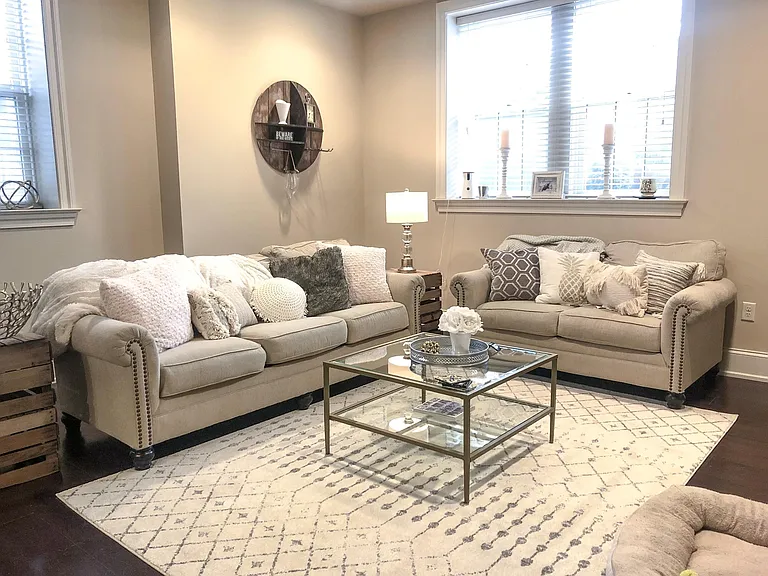 219 E King St #1 — Photo 11