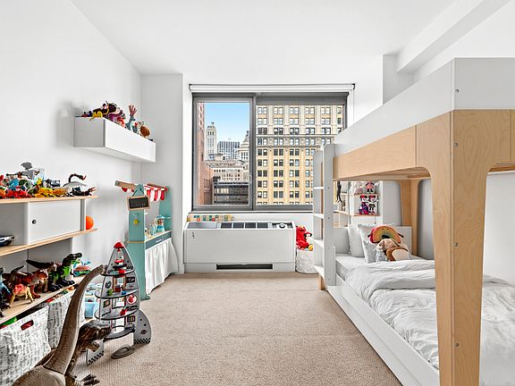5th image of 30 West St APT 24C