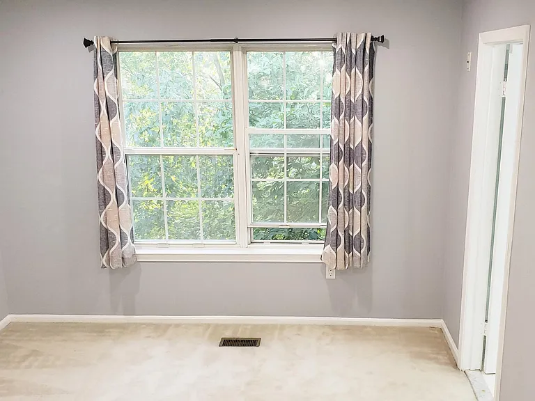 6 Halstead Pl — Photo 15