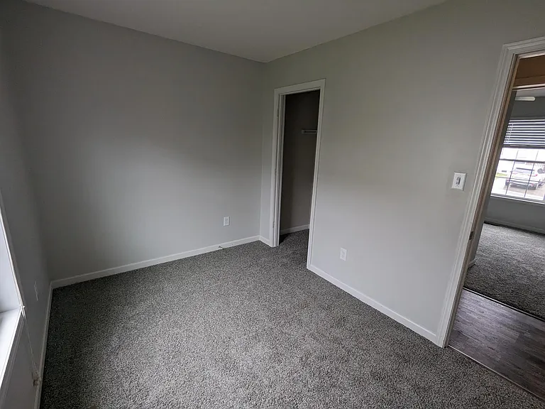61 Newberry Dr — Photo 12