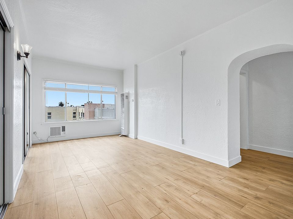 1st image of 1932 W 25th St APT 24