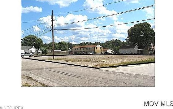 3rd image of Neal St
