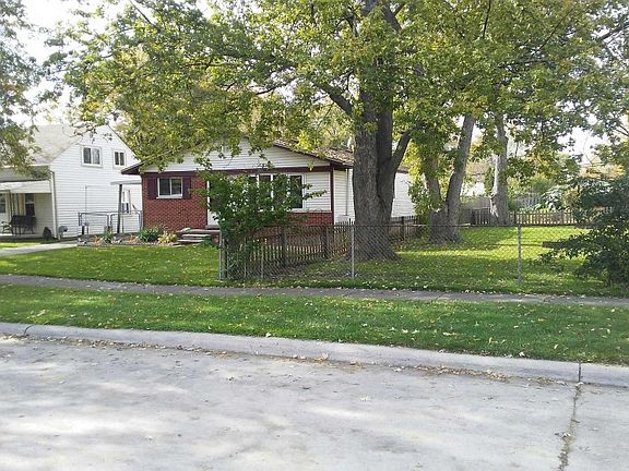 4th image of 8477 Hugh St