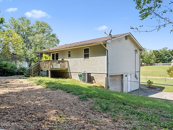 4th image of 357 Hidden Valley Cir