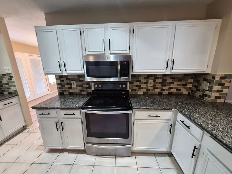 7314 Justino Trl — Photo 20