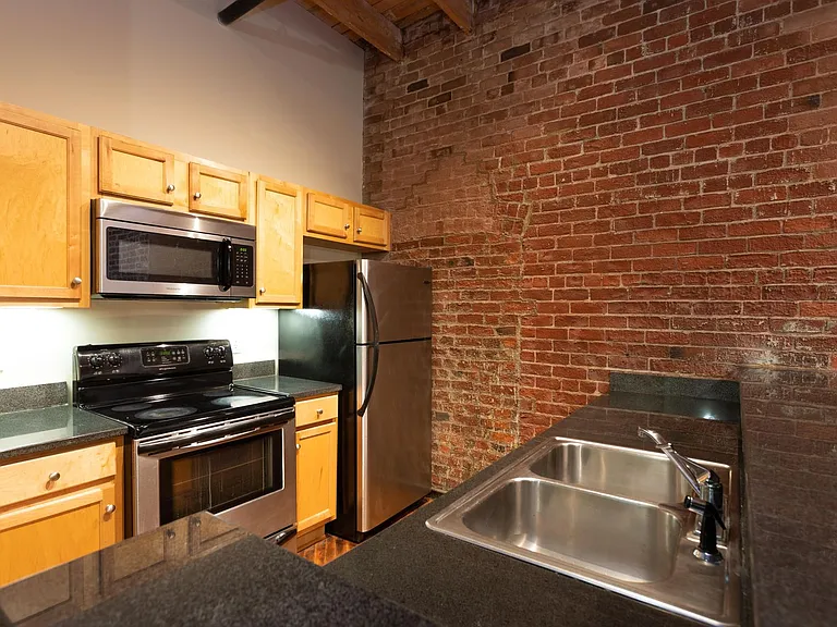 Cornish Brewery Apartment Homes — Photo 67
