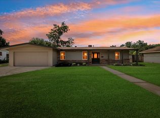 29 Knotty Pine Ln, Orange, TX 77630