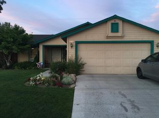 4498 W Corona Ave, Fresno, CA