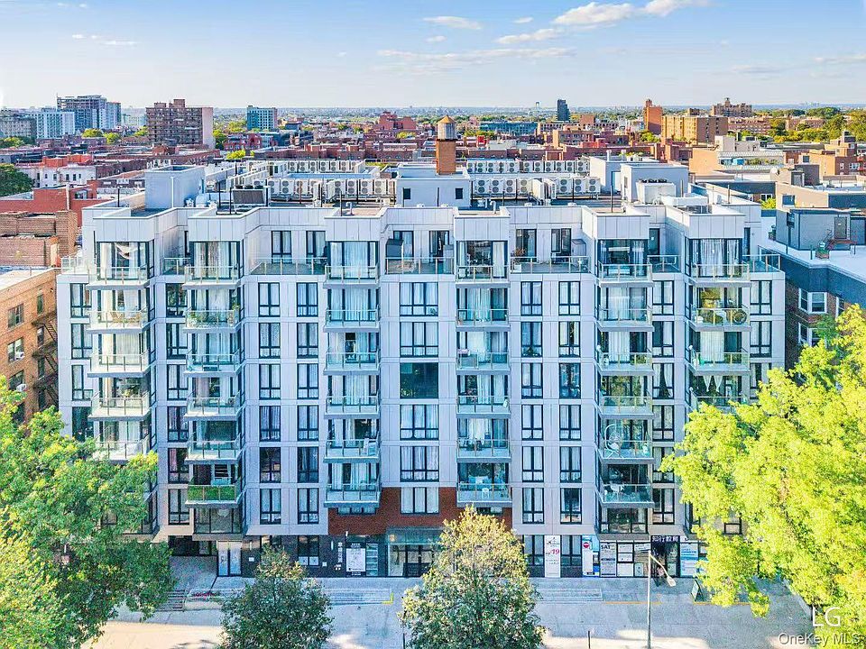 1st image of 14427 Sanford Avenue #7B