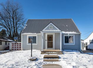 265 N Center St, Dickeyville, WI 53808