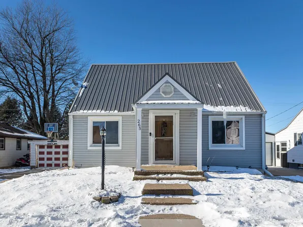 265 N Center St, Dickeyville, WI 53808