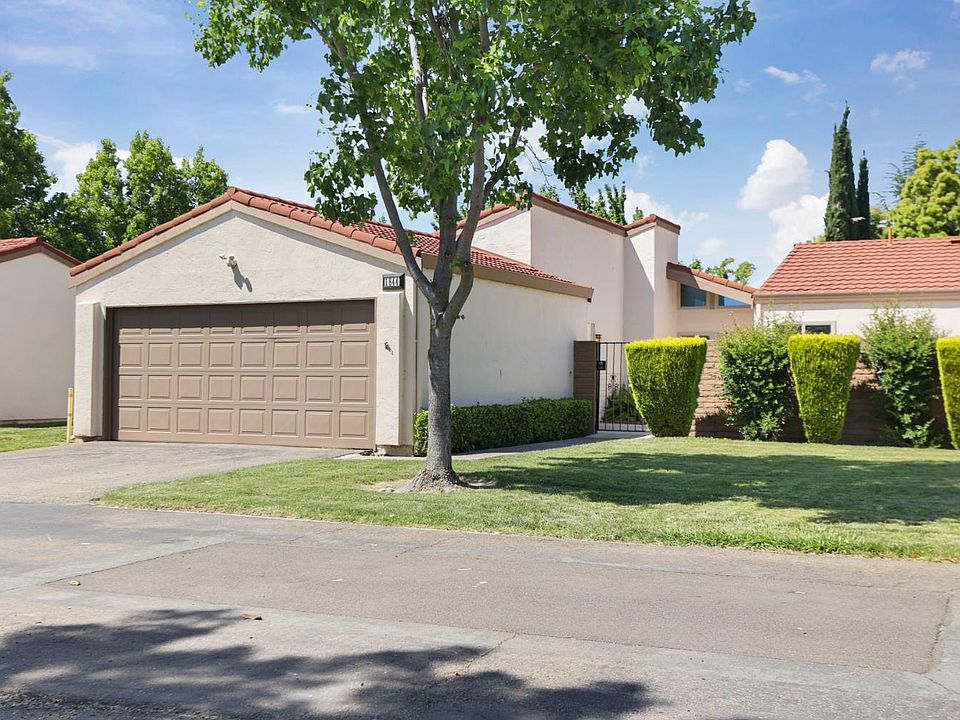 1st image of 1844 Venetian Dr