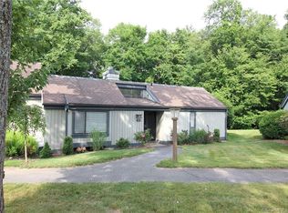 985 Heritage Vlg #B, Southbury, CT 06488