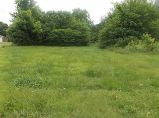 303 E 2nd St, Trenton, TN 38382