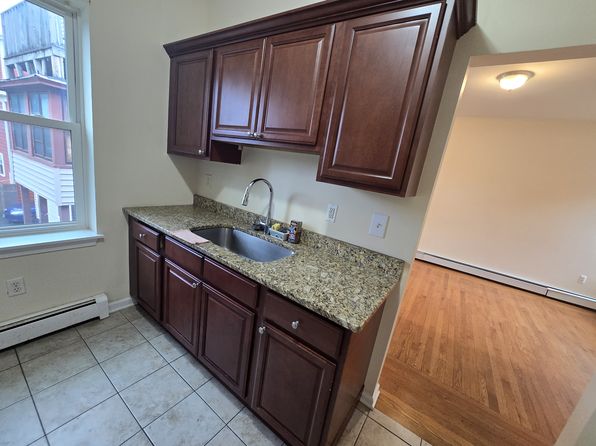 310 Edgewood Ave #4B