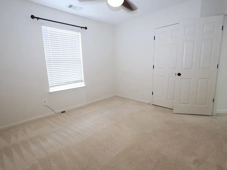 1199 Wetlands Ct — Photo 35