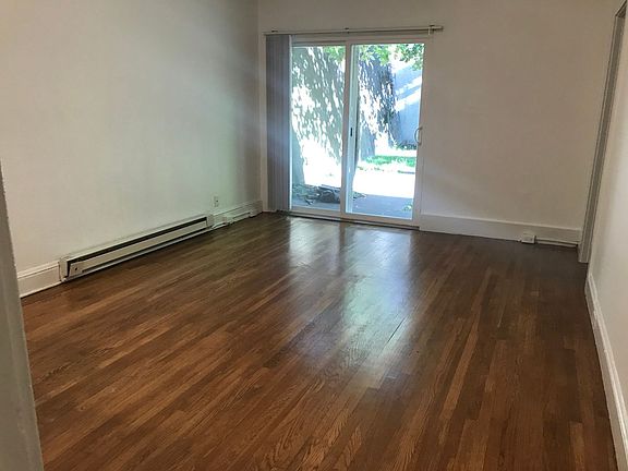 3rd image of 1930 Sacramento St APT 1