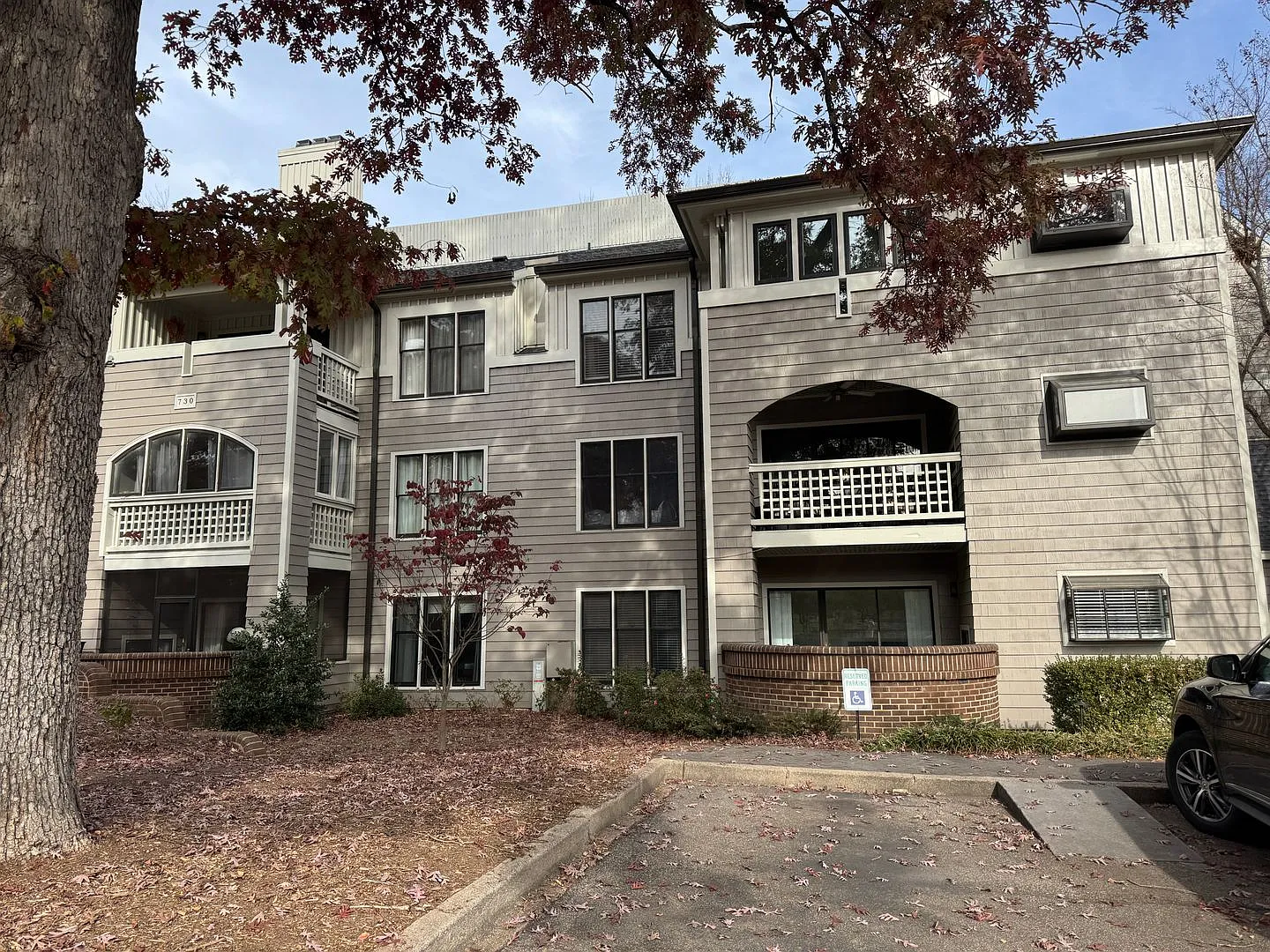 2 bedroom 2 bath condo in Parkside Condos next to Fletcher Park — Photo 1